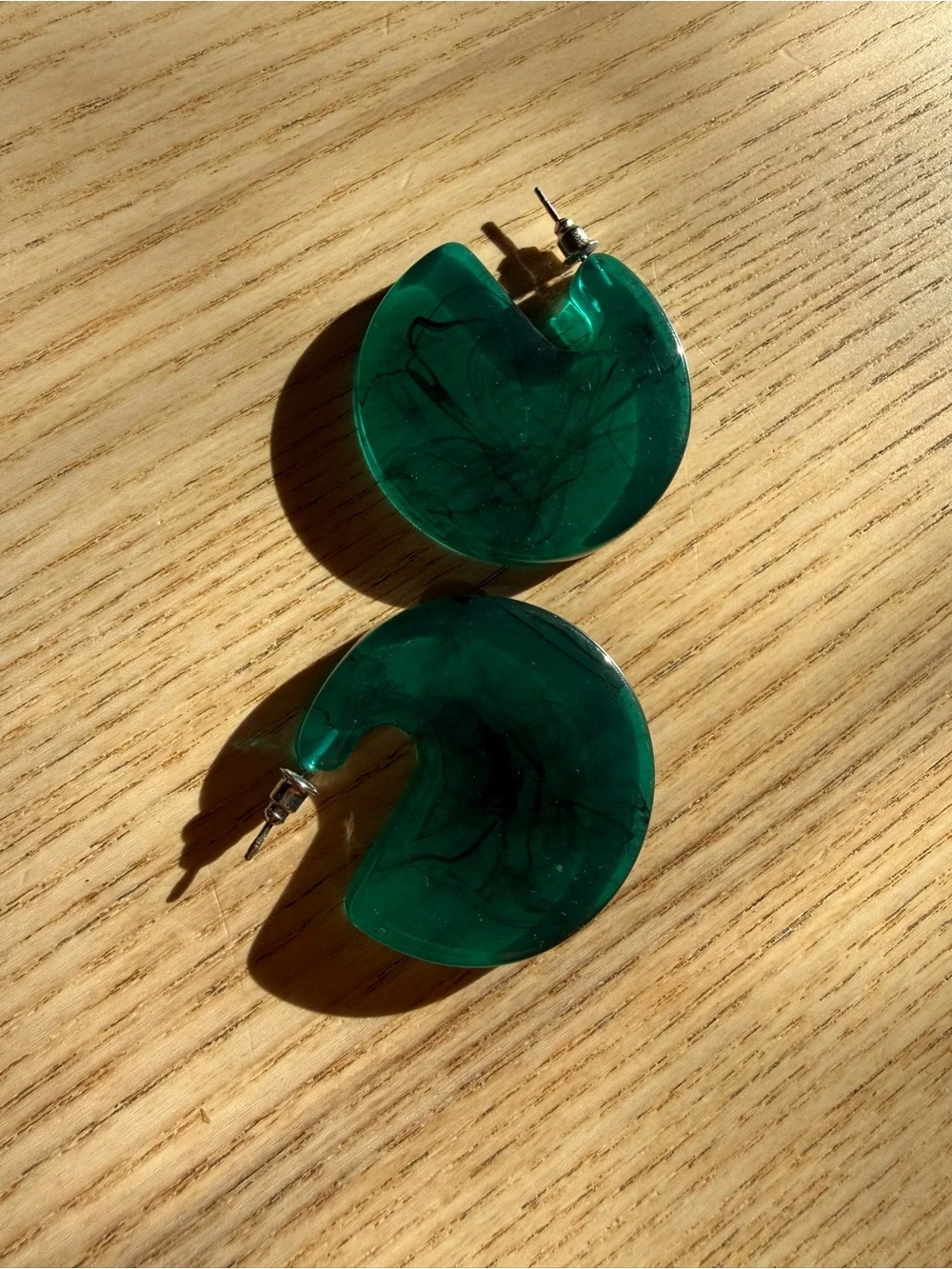 Free People Emerald Swirl Resin Hoop Earrings